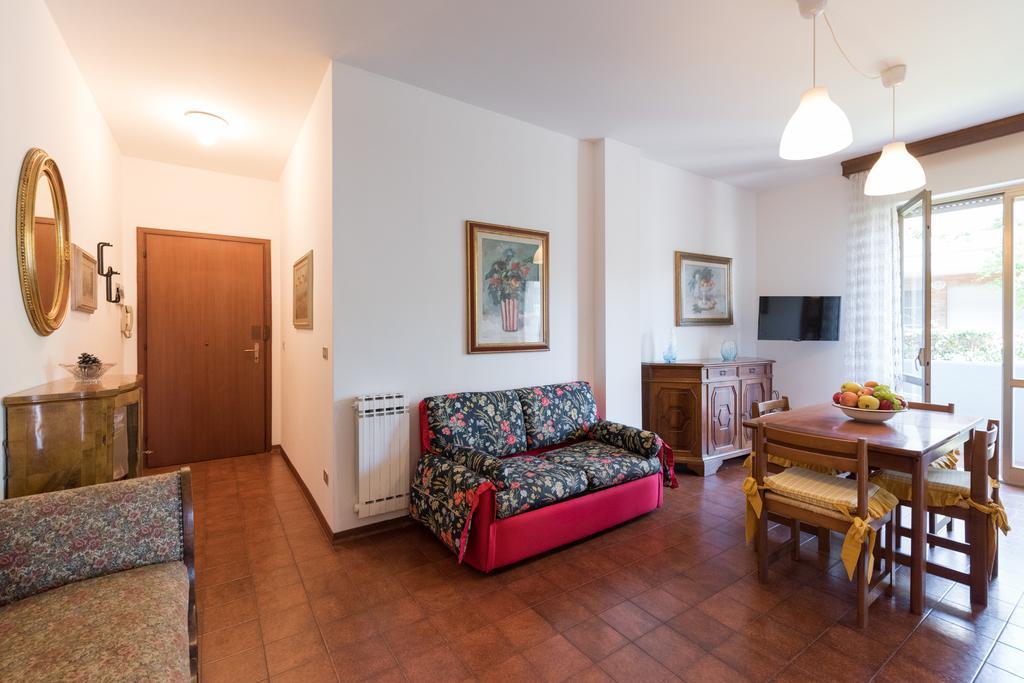 Comfort Beach House Marina di Massa Extérieur photo