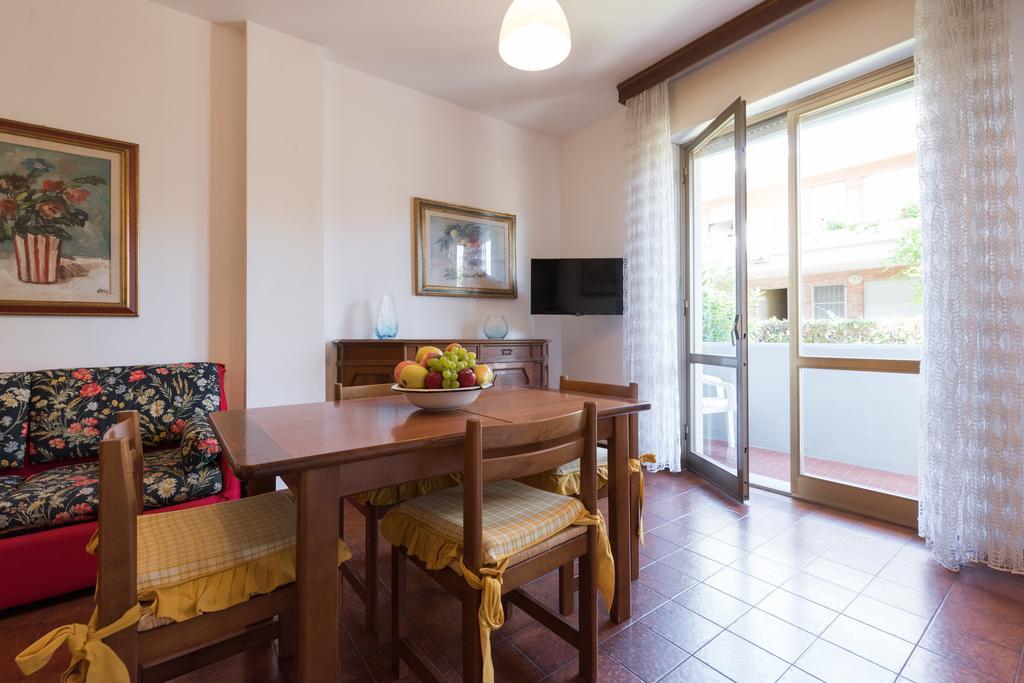 Comfort Beach House Marina di Massa Extérieur photo